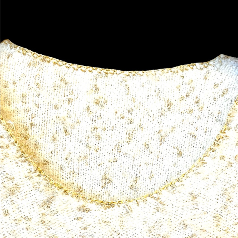 Chico’s white & gold print Eyelash sweater w/gold metallic trim